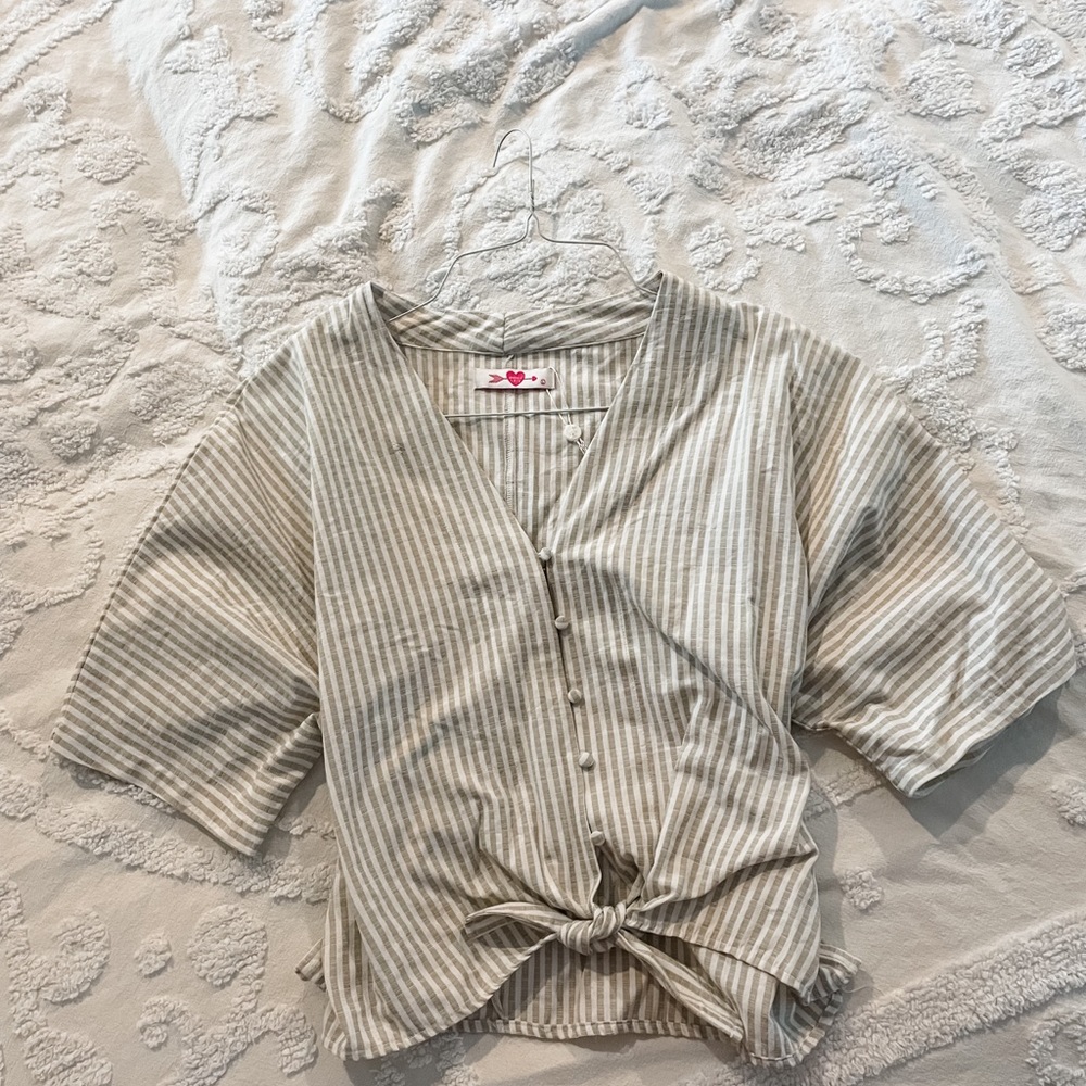 Buddy Love tiefront shirt